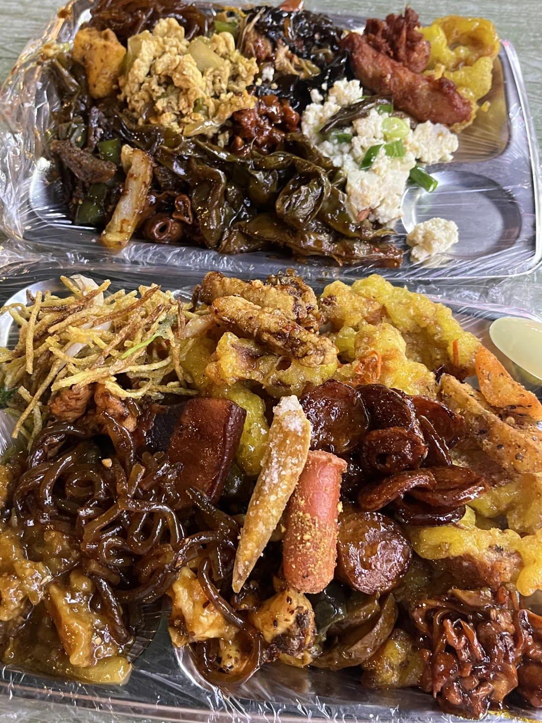 这就是东北自助盒饭的魅力嘛🌝  胖姐快餐