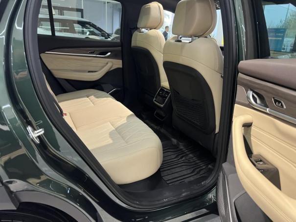 试驾25星越L 我惊呆了
最近想换车，前几天就去试驾了一下吉利25星越L这款国产