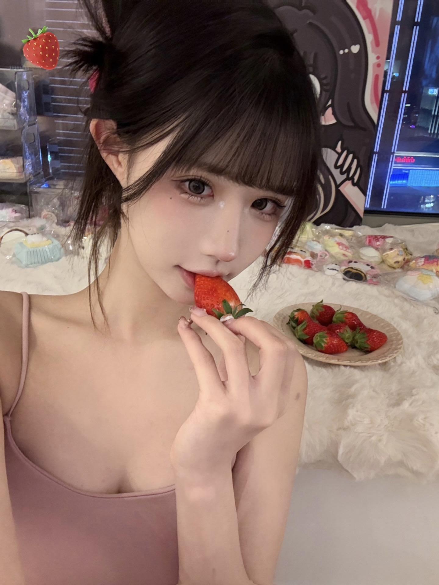 我以为你喜欢我呢 聊半天 偷我表情包呢。