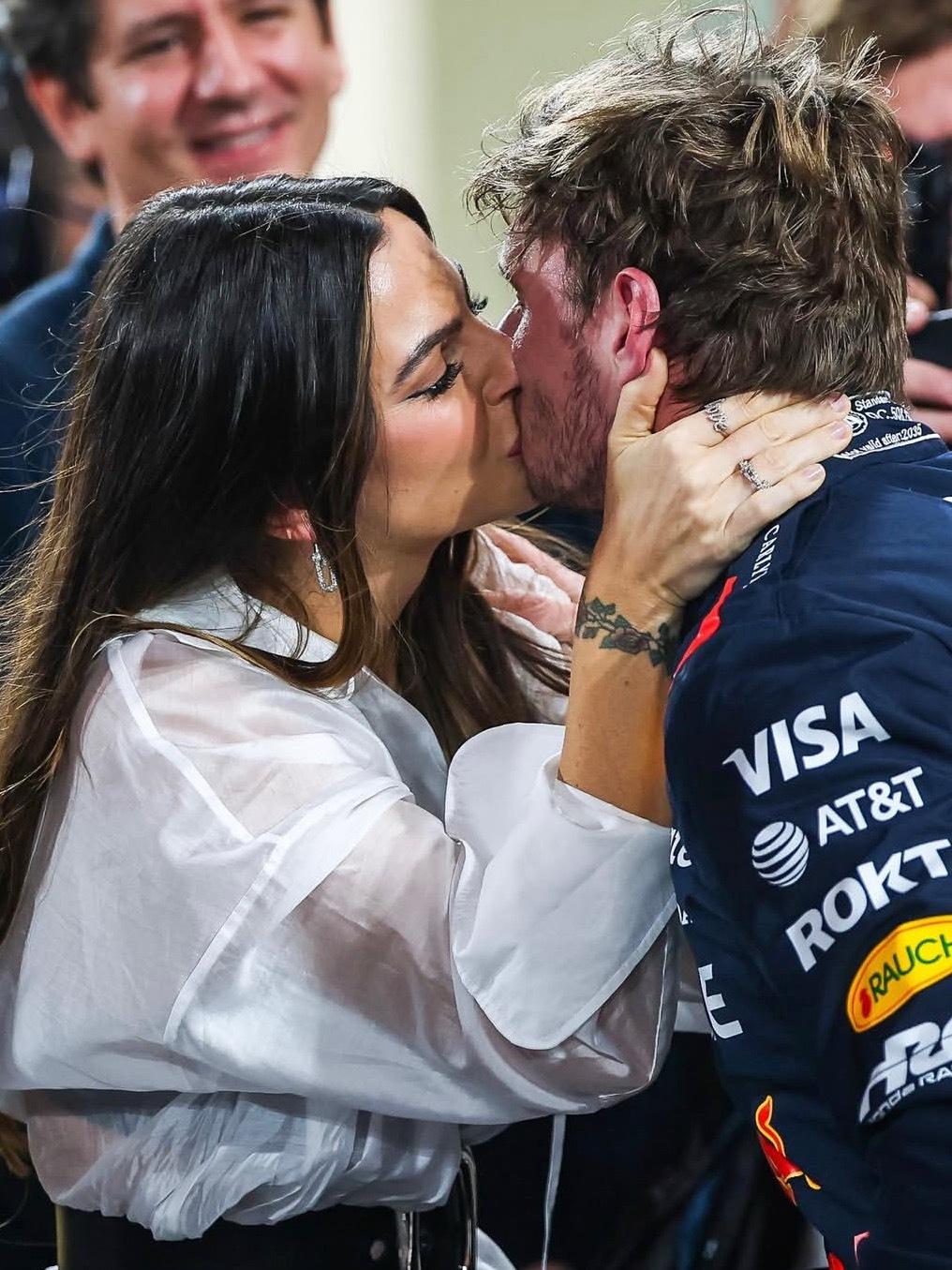 维斯塔潘夺F1阿布扎比站杆位 幸福潘子啊啊啊kiss奖励2025F1阿布扎比大奖