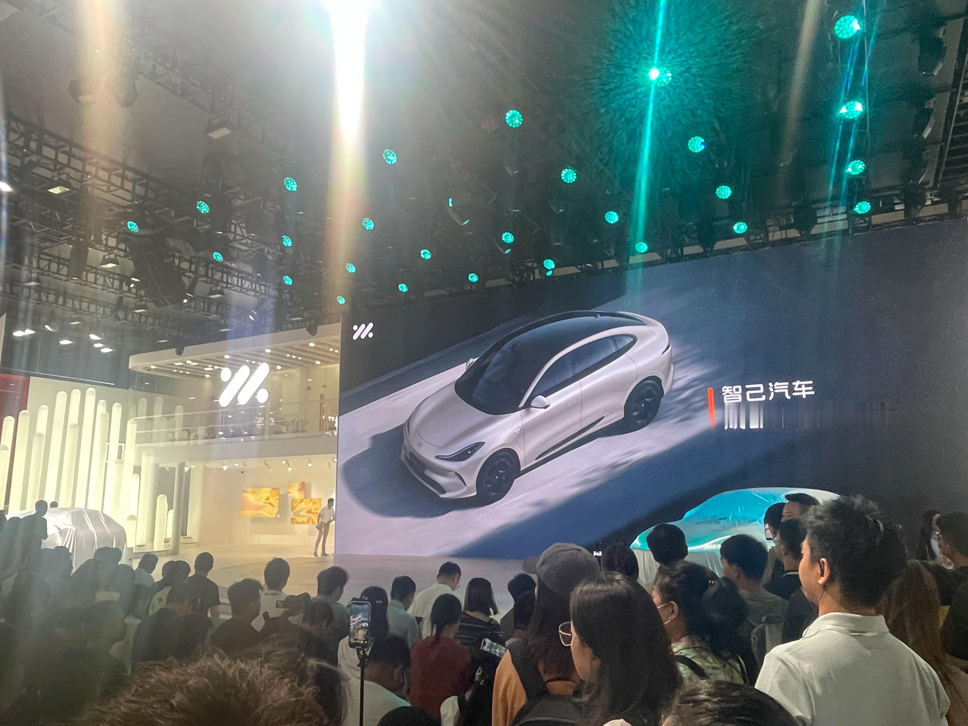 上海品牌必须支持#智己# ​​​