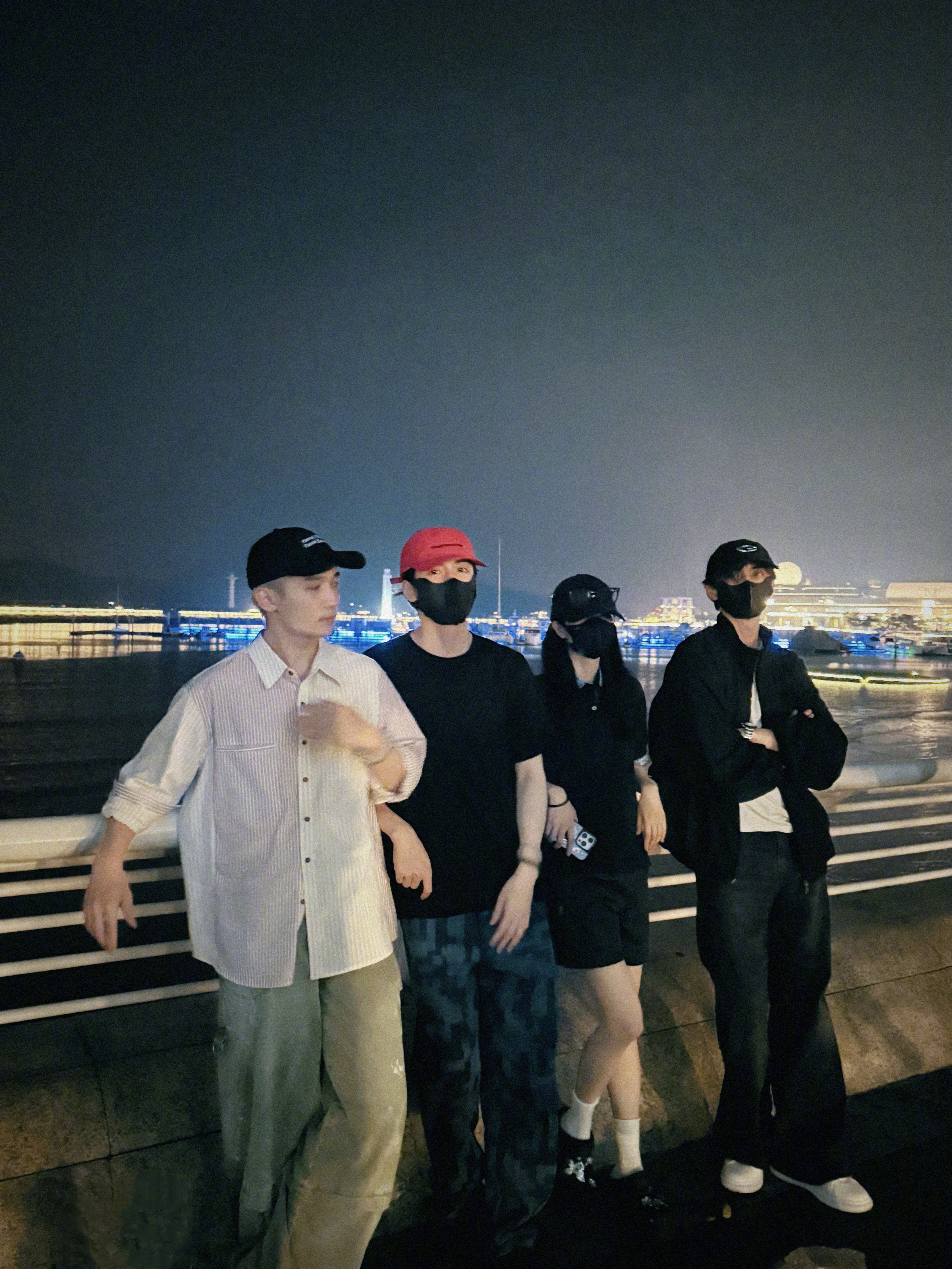 好开心的团建氛围  白鹿再晒临江仙剧组团建照白鹿能不能让我加入这个团白鹿再晒与曾