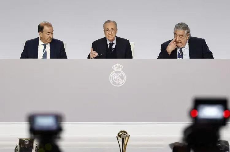 糟糕的管理，心不在焉的球员！短短3天，皇马主帅下课丢2个冠军