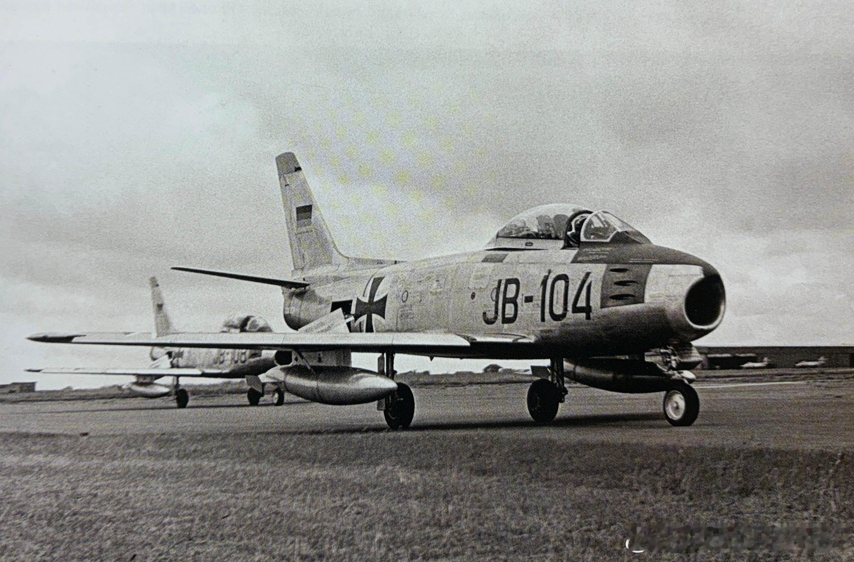 1959年西德空军购买了226架Canadair Sabre Mk6（F-86F
