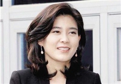 三星长公主曾不顾反对下嫁司机三星长公主当年为爱痴狂，不顾家族强烈反对，执意下嫁给