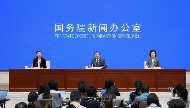 外媒日前有点看不懂了，国内前三季度数据一公布，三个好消息接连传来，个个都出乎他们