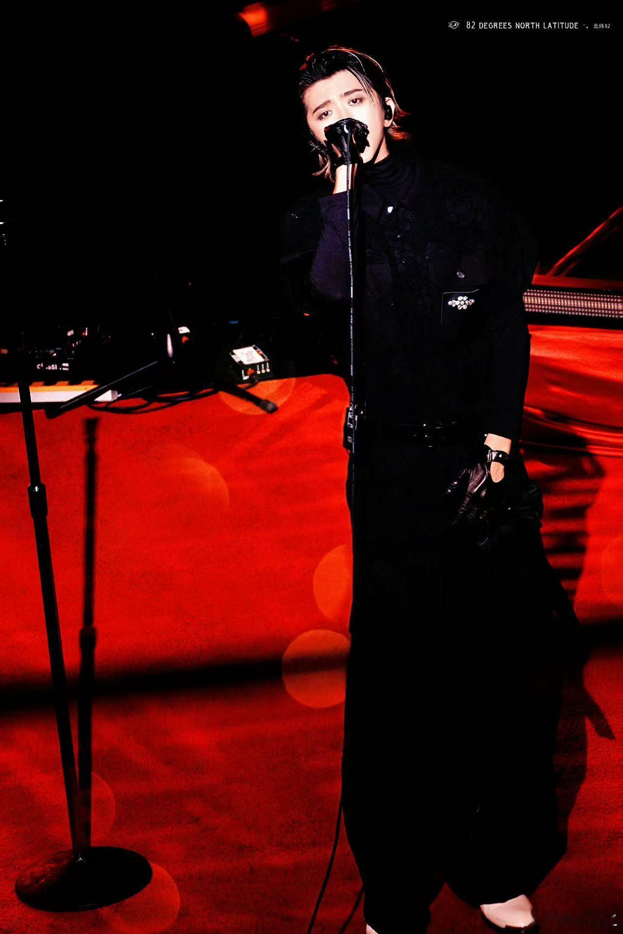 蔡徐坤时隔七年再巡回到伦敦 从青涩到成熟，七年光阴流转，同一座城市见证了他的成长