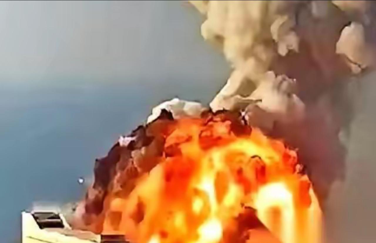 俄罗斯这一下，是真把所有人都干懵了。不光乌克兰当局慌了神，整个欧洲的政客们怕是都