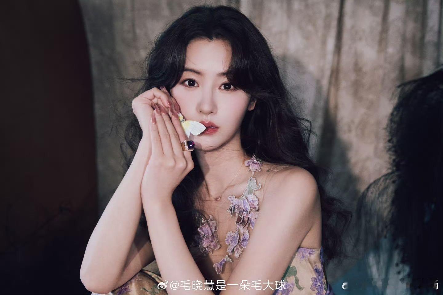 解锁全新恶女角色肖冉，回望过往经典人设反差鲜明，期待毛晓慧演绎别样魅力终焉王妃 