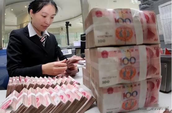 银行傻眼了！浙江舟山，一男子去银行取50000元，没想到，银行工作人员出现离奇失