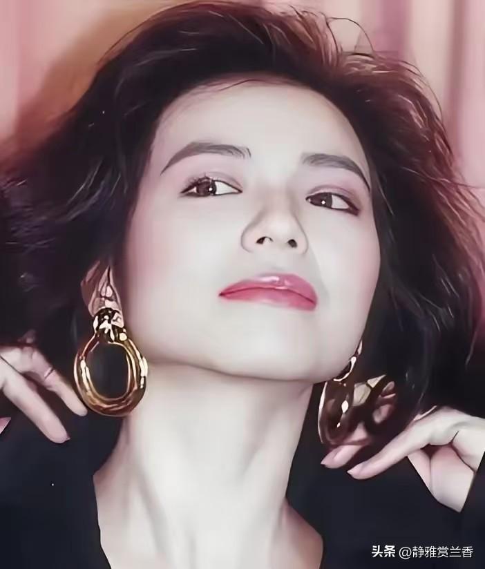 一个性学专家说：
“但凡有点姿色的已婚女人，自己愿意的话，都不止一个男人。稍有点