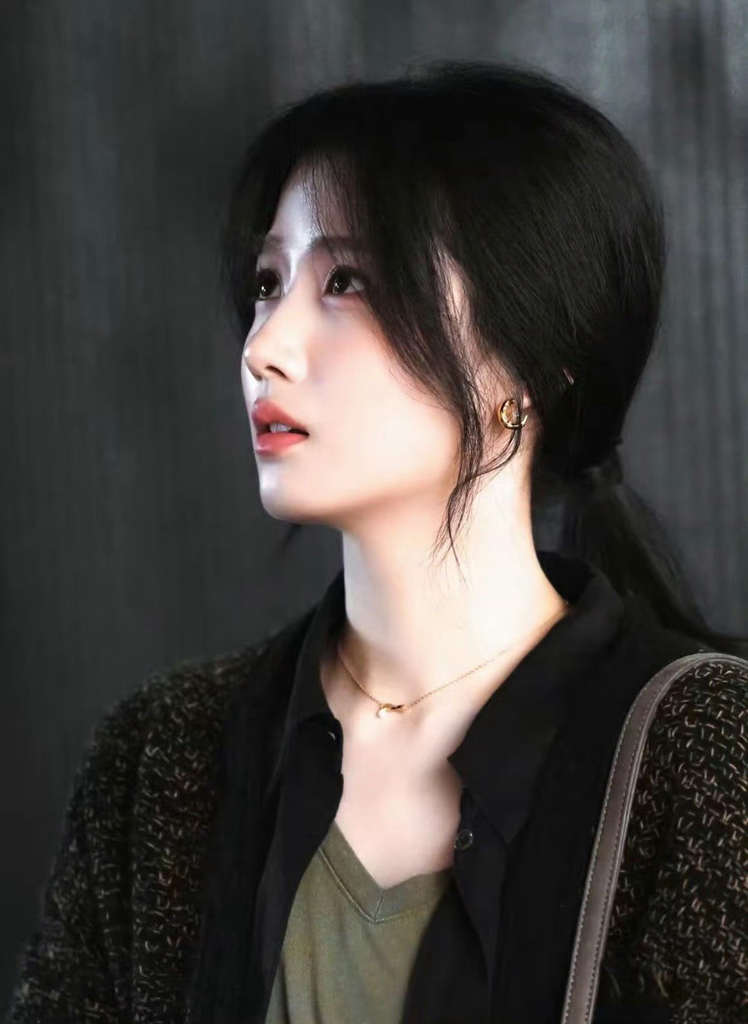 卢昱晓体质真是神奇，明明一开始各种不被看好，结果硬生生逆袭了。先是《入青云》开播