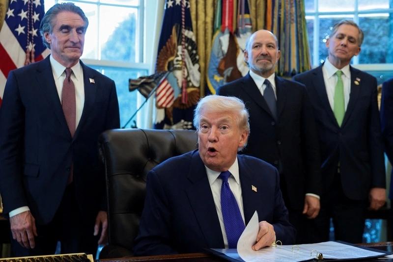 美伊“高端会谈”变味？伊朗要求换地点，锁死只谈核，局势瞬间变得更复杂了！
   