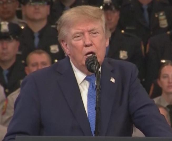 美国：中国想干什么就让他干什么吧，我们管不了。第一：中国要收复台湾就让他收复，惹