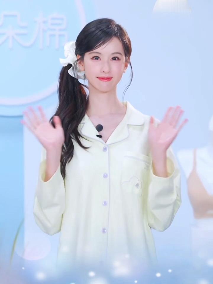 我想象中穿睡衣的样子：陈都灵我想象中穿睡衣的样子