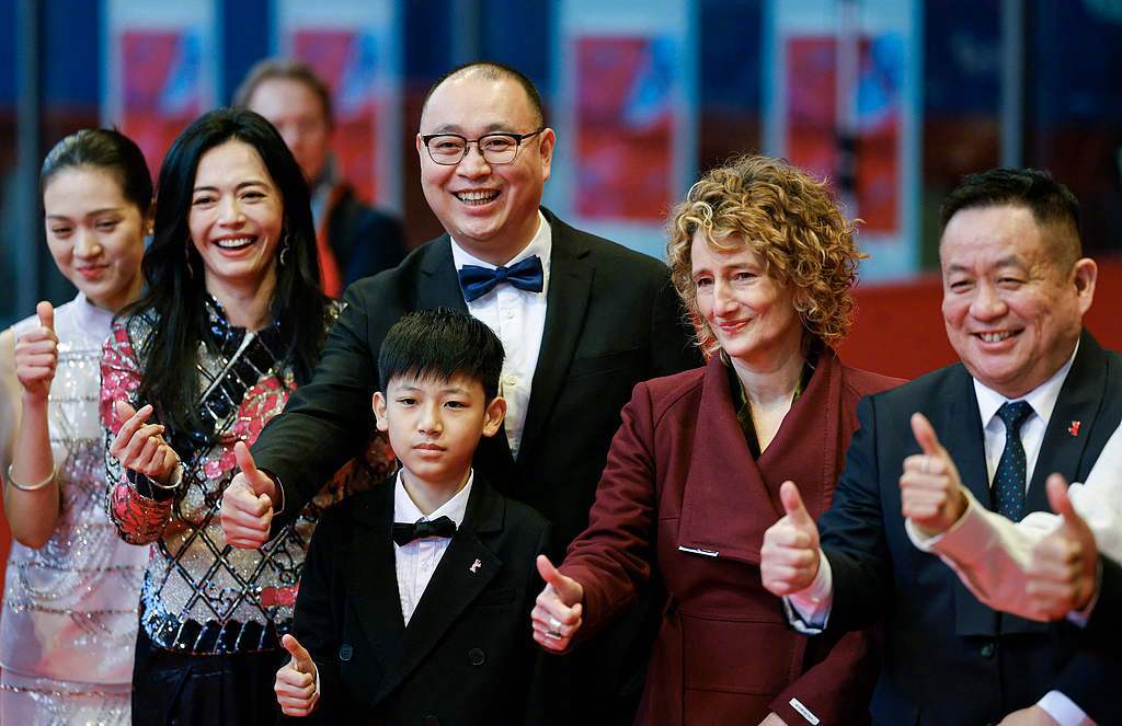 柏林电影节 入围主竞赛单元的中国影片《生息之地》首映，导演霍猛、监制姚晨、主演张