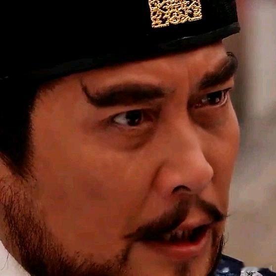 《37 朱棣隔空给父亲朱元璋道歉，在朝第一天就将百官万众一心》播放量：11万点赞