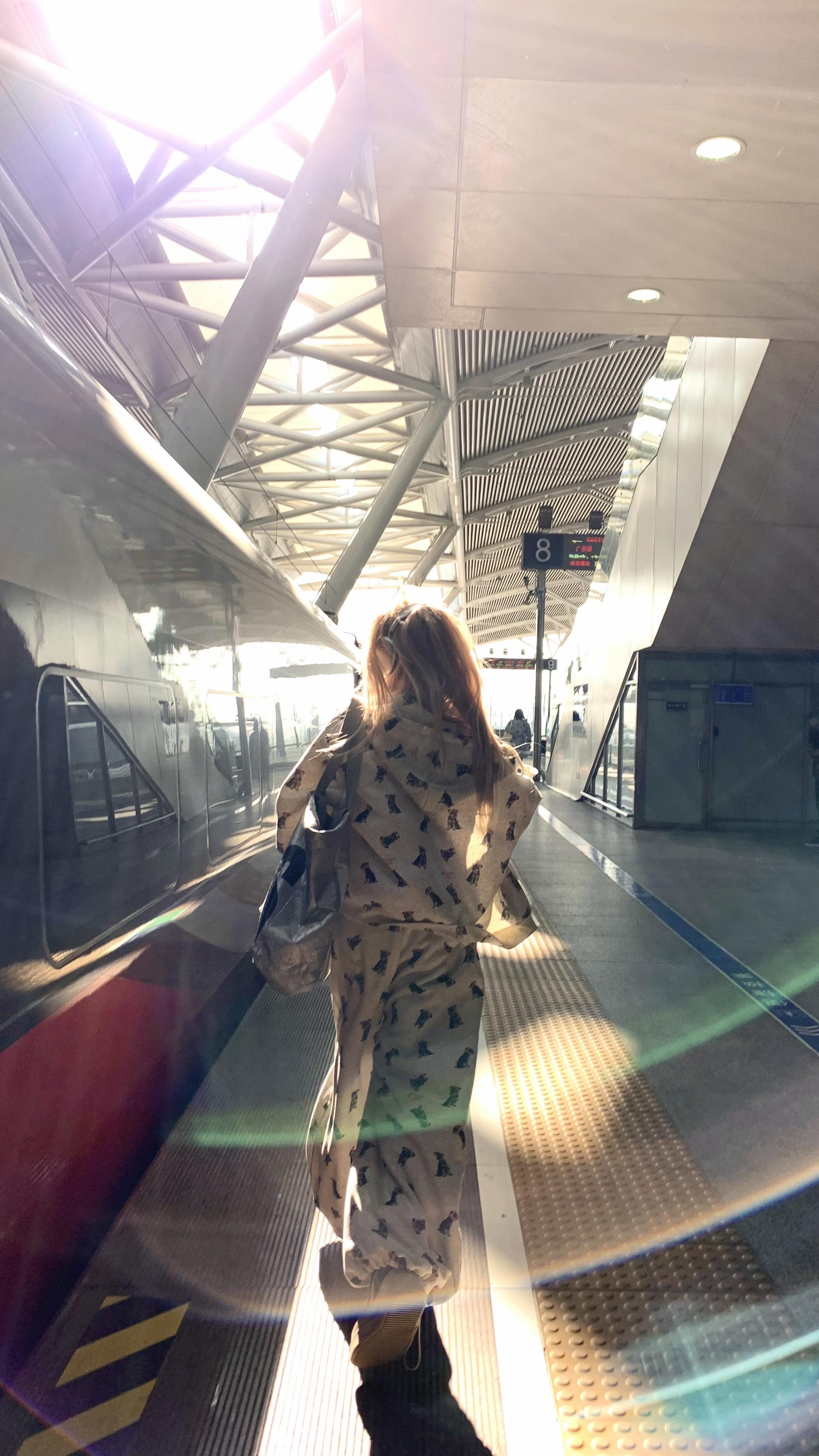 出发去高铁或机场的路上是幸福感最高的时候