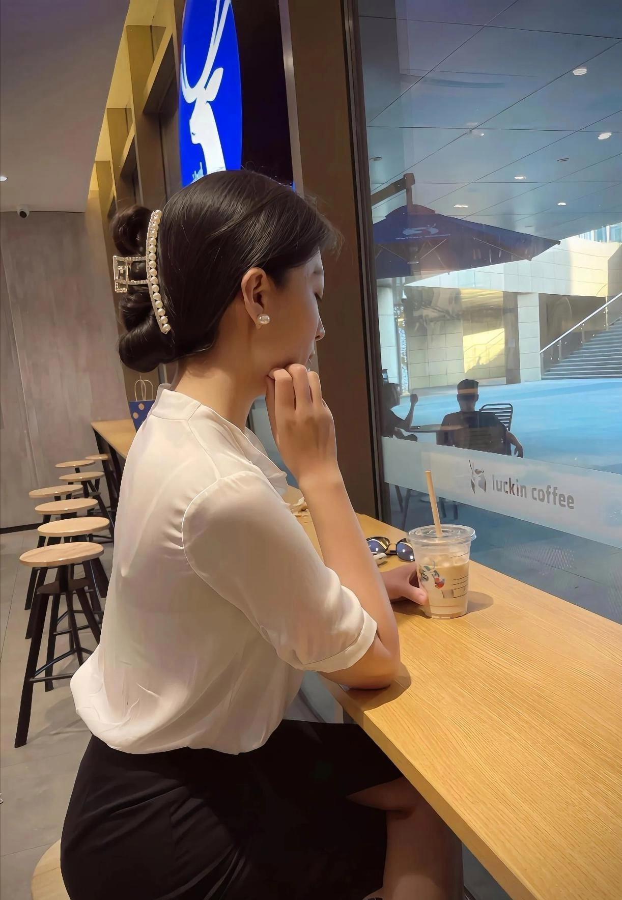 什么是女人味，这就是！



