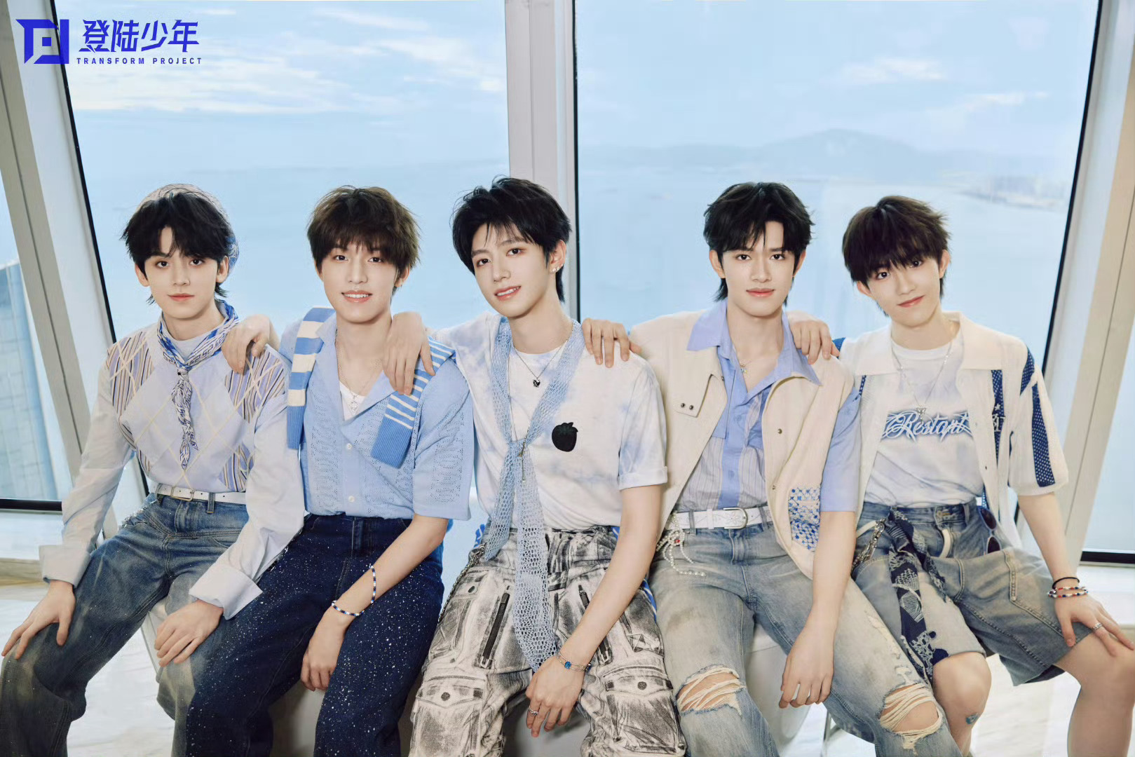 TOP登陆少年  今天的蓝色系男孩们，夏日里的清爽气息，好养眼🌊 ​​​