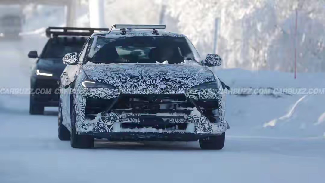 兰博基尼最强SUV来了？Urus SE Performante路测谍照曝光 外观