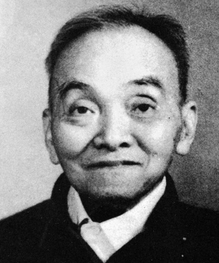 1949年，范纪曼被判死刑，行刑前一天晚上，他以肚子疼为由上厕所，准备越狱，到了