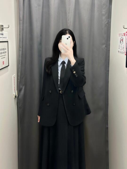 🎞️瘦了，更有职场OL感了～