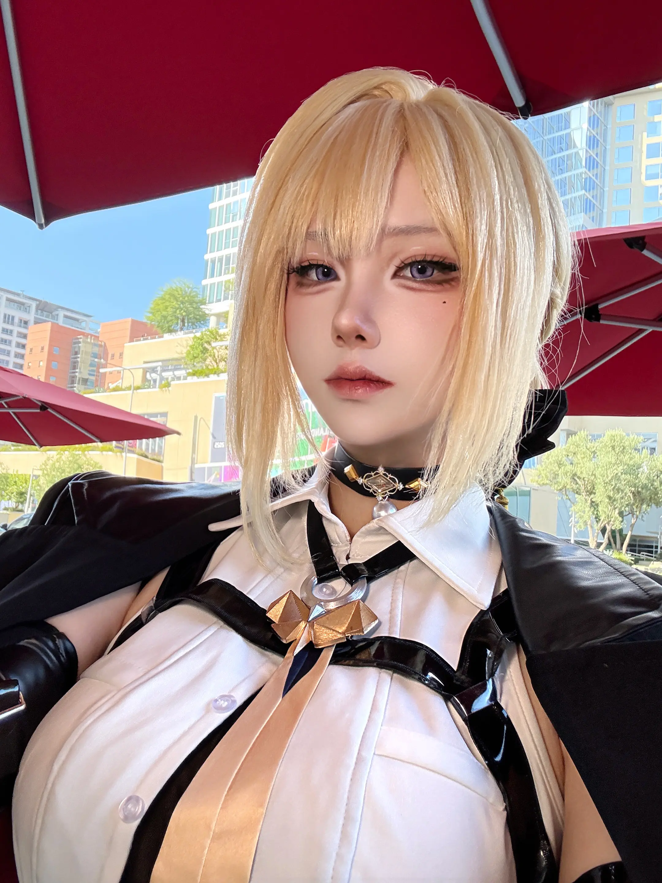 歌词唱的什么？嗯对是的是辣个女人！！
