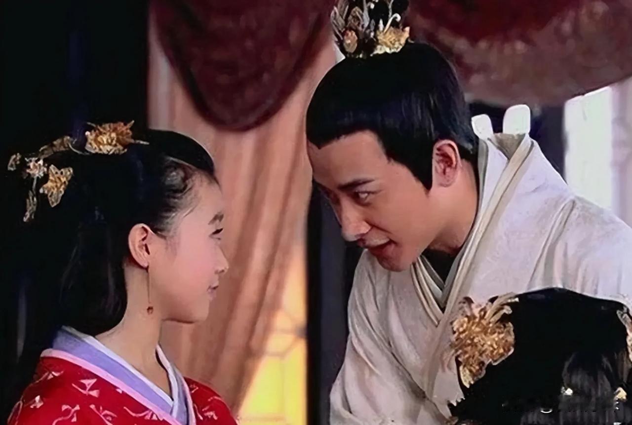 公元前190年，汉惠帝因燥热难眠，急需宠幸一位美人，他吩咐宫女，如果那美人睡着了