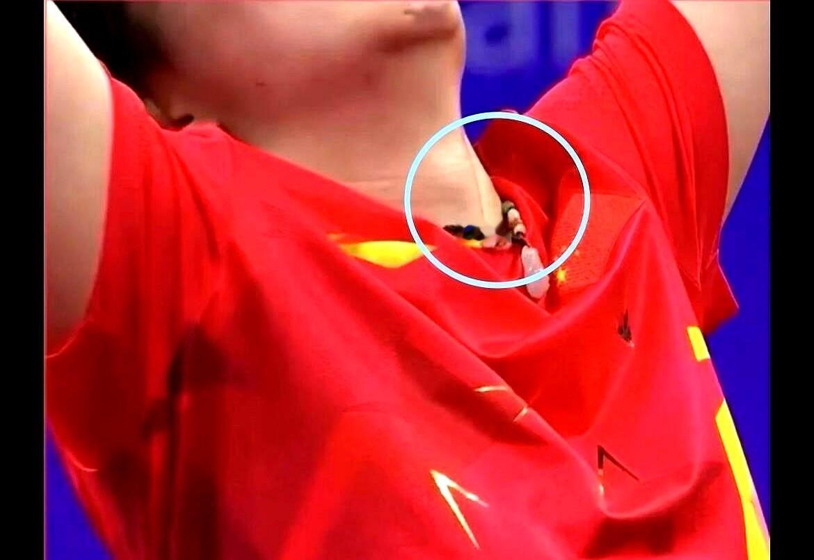莎莎世乒赛全身都是最不明显的膏药🥹

这次没在乒超联赛看见小莎的身影，其实仔细