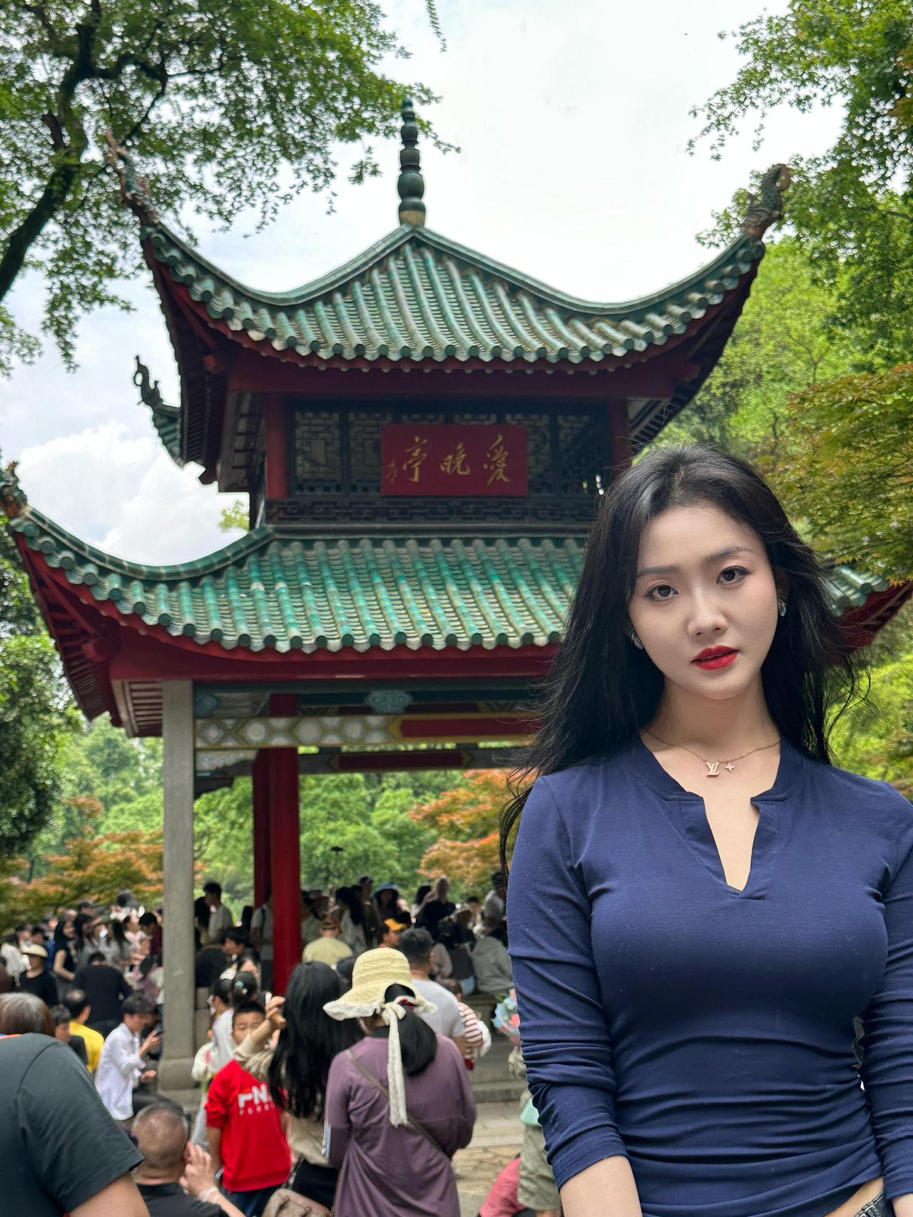 不必再逗留 人生太拥挤