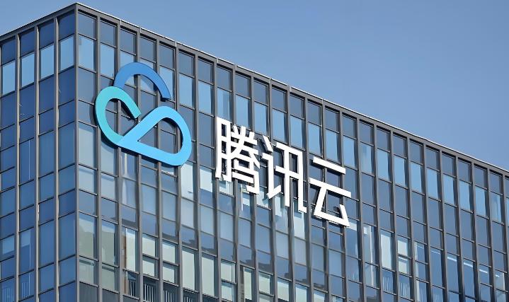 腾讯云官宣：大规模部署国产化算力
  

据媒体报道，近日腾讯高管云在参加世界人