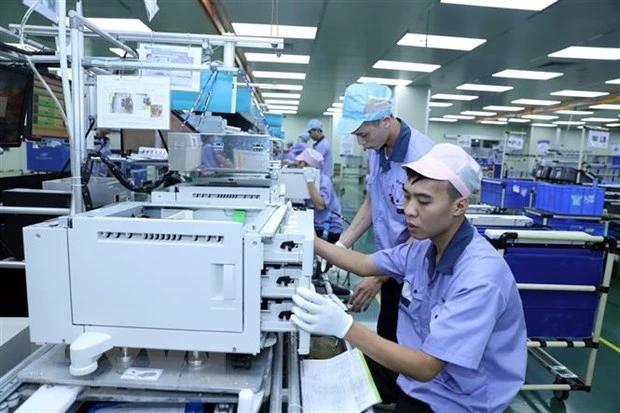 越南出口越猛，中国零件卖得越疯，773 亿美元逆差背后藏着一个残酷真相



2