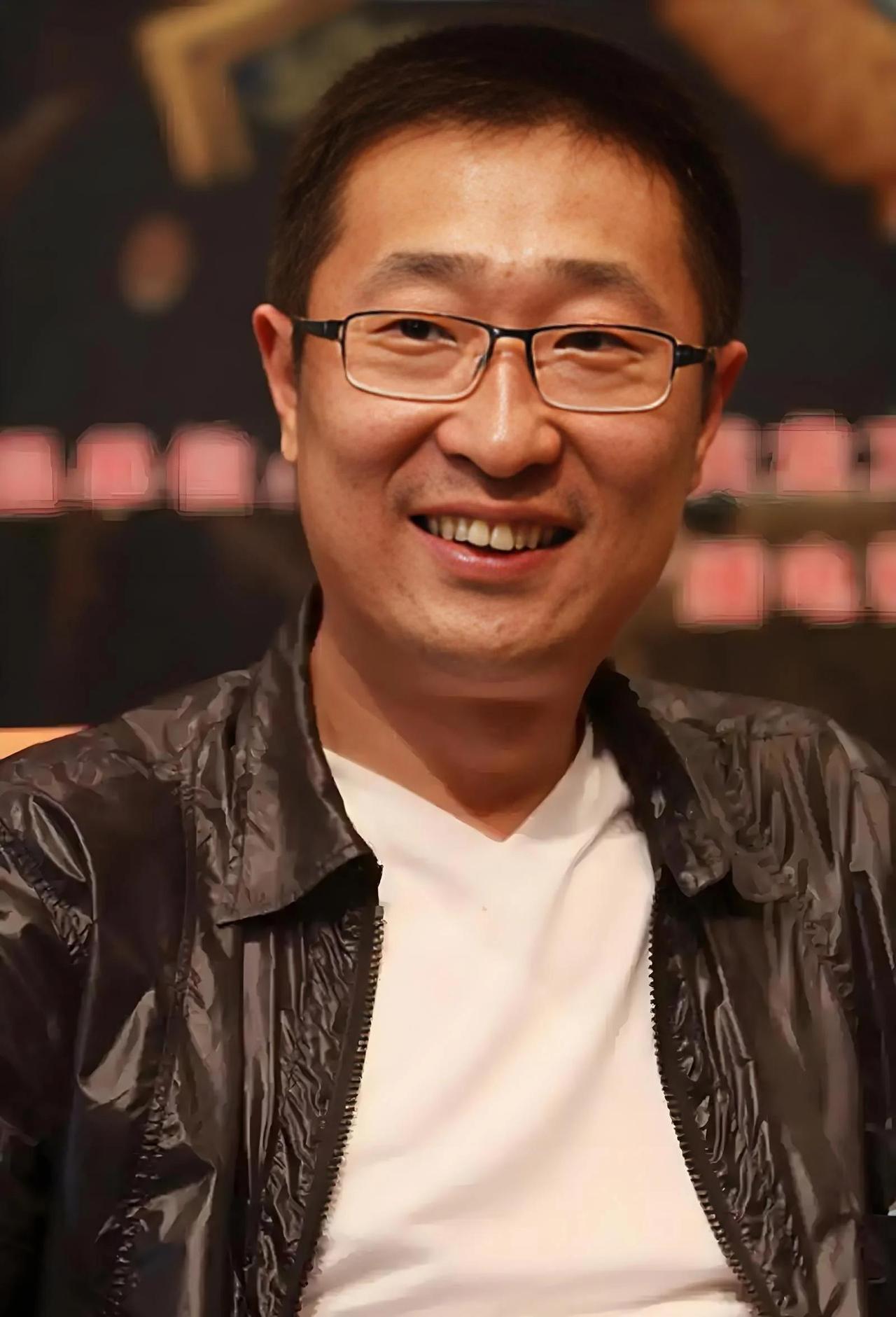 有一次，林永健跟妻子吵架，脱口而出：“你这副丑相，是我瞎了眼才娶你。”妻子周冬齐