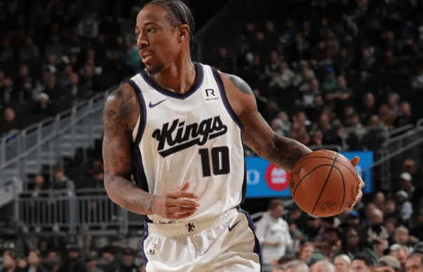 Evan Sidery报道，国王队正准备进行全面重建，本赛季尝试将评估萨博尼斯、