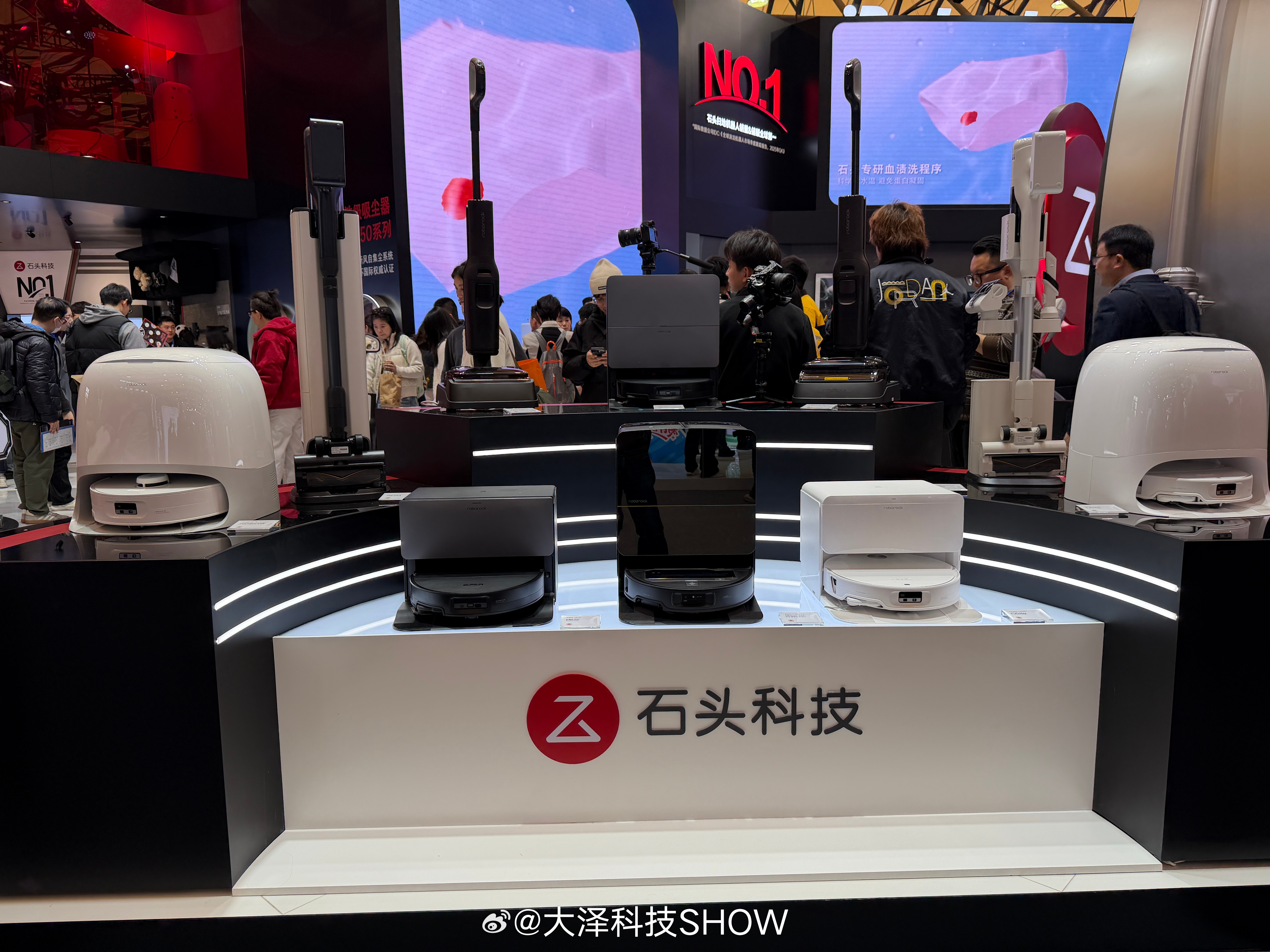 awe2026有哪些亮点 打卡awe2026 石头科技展台，整体感受很直观：科技