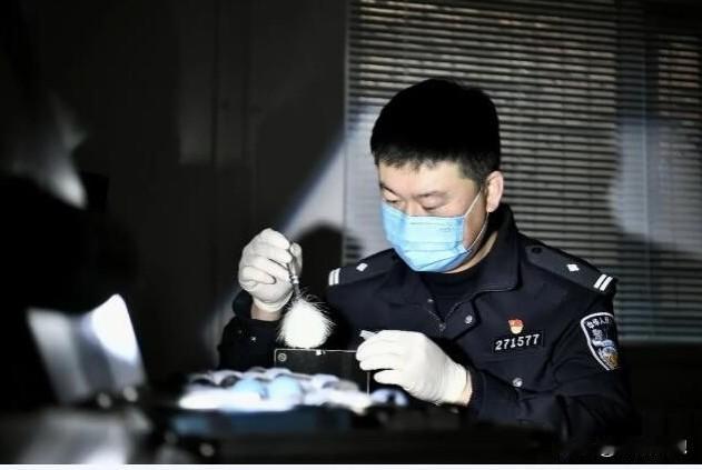 许海川，男，中共党员，天津市公安局河北分局打击犯罪侦查支队四大队副大队长，中国刑