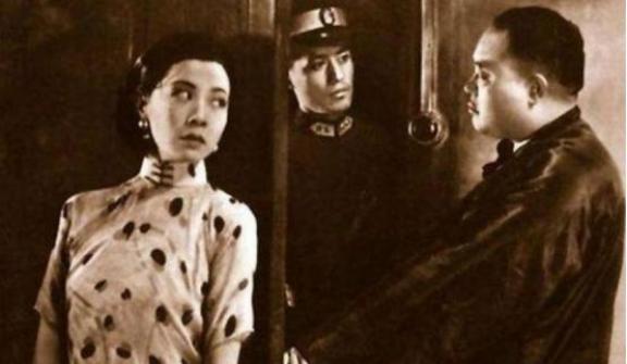 1978年，一伙人突然闯入一户农家，将张春莲带走，正当张春莲的丈夫一头雾水的时候