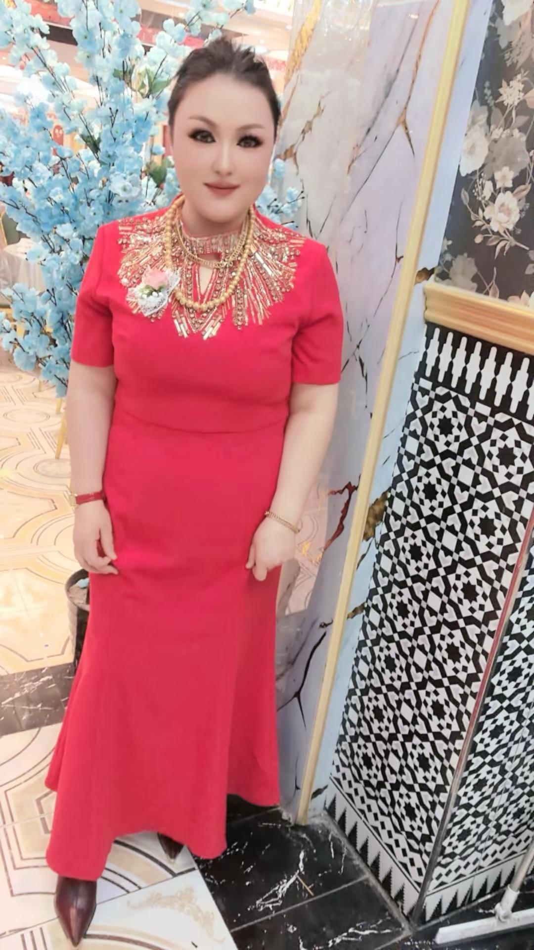 ھىچ كىم ھىچ كىم ئۈستىگە  ھىچ نېمە دېمسۇن