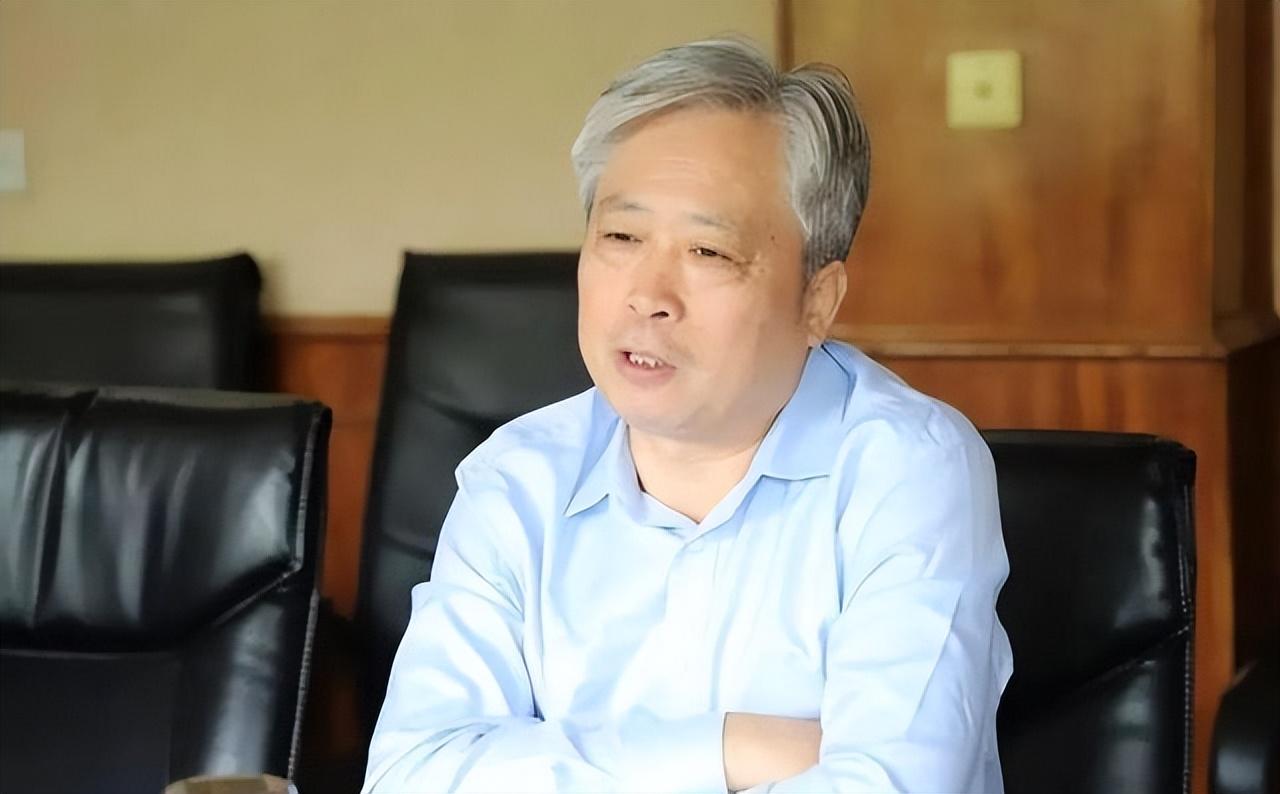 百草枯发明人李德军：我知道它没有解药，但没想到会有人主动喝

时间拨回到上世纪六