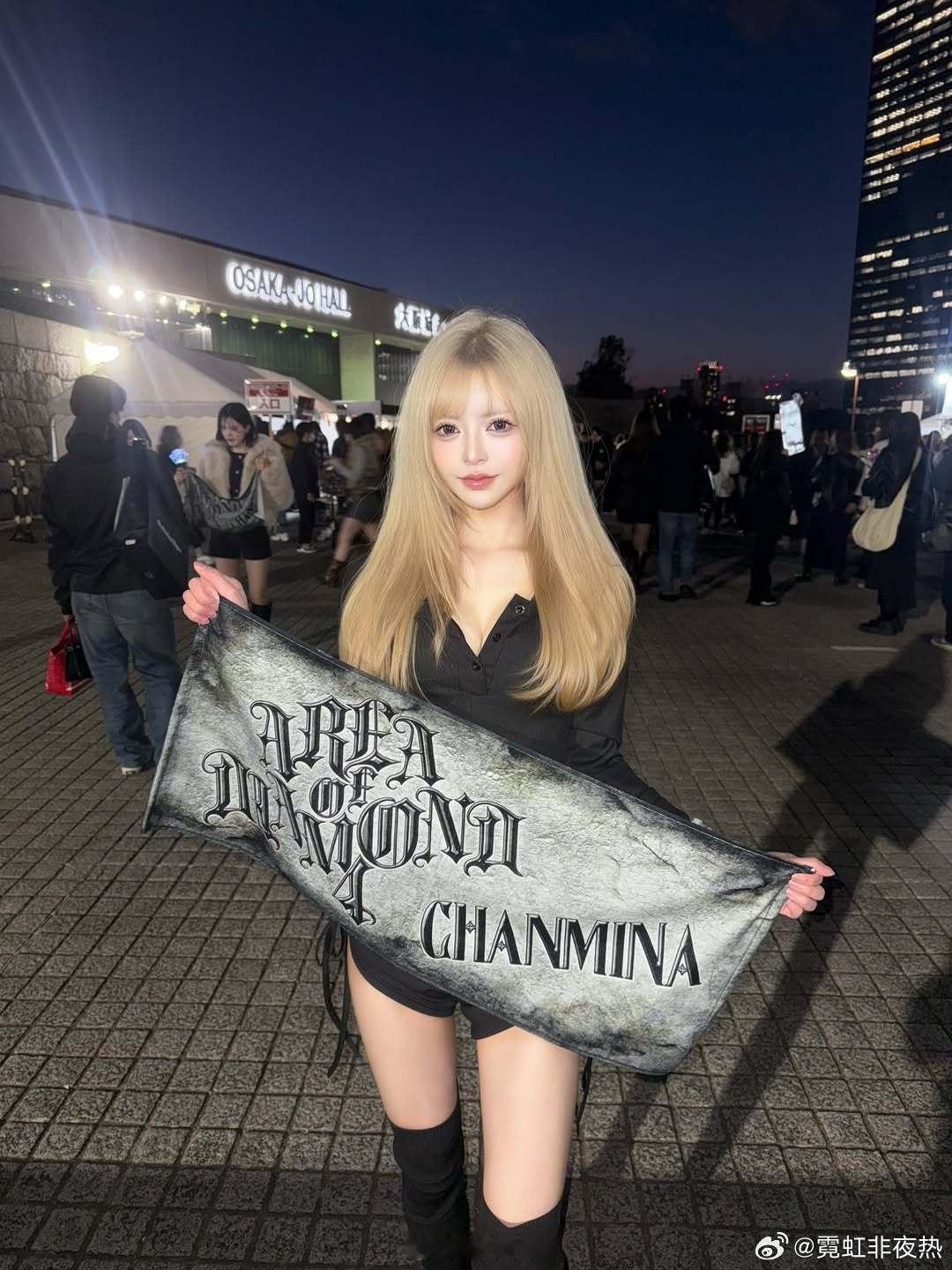 金发神木兰，可以辅助回顾一下她的作品了。 热图阁公众号 