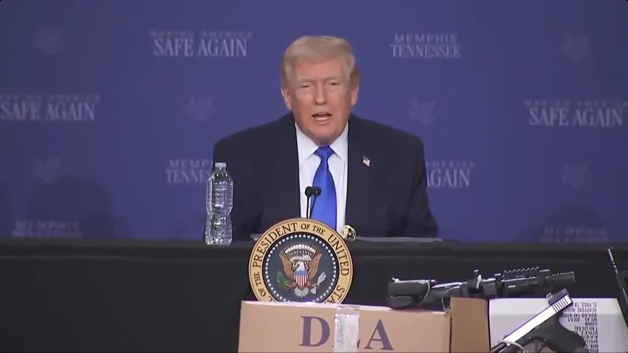 阿川已经决定了，就由海排长来顶锅。阿川说，打伊朗，是海排长第一个站出来说打的。