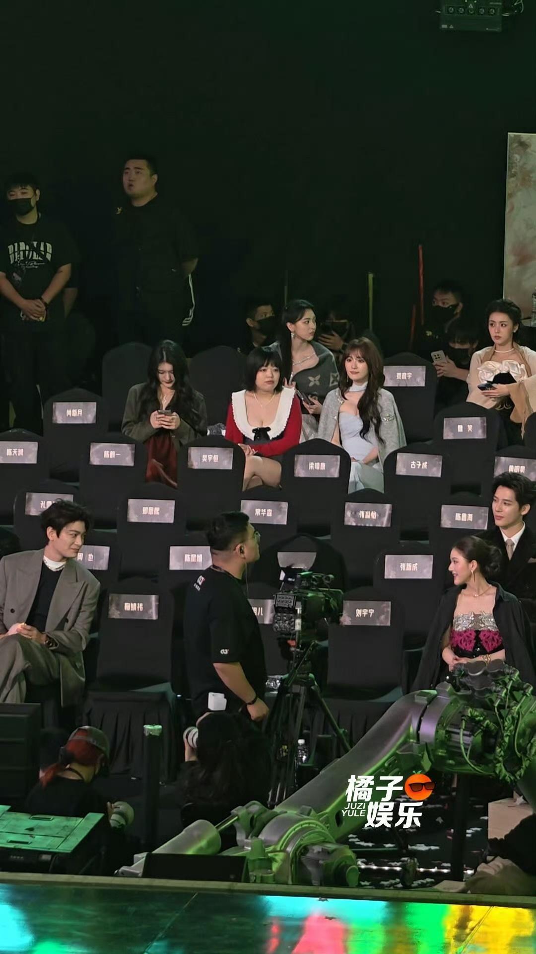 赵露思和丁禹兮隔空聊天！这样的友情真好啊！ 