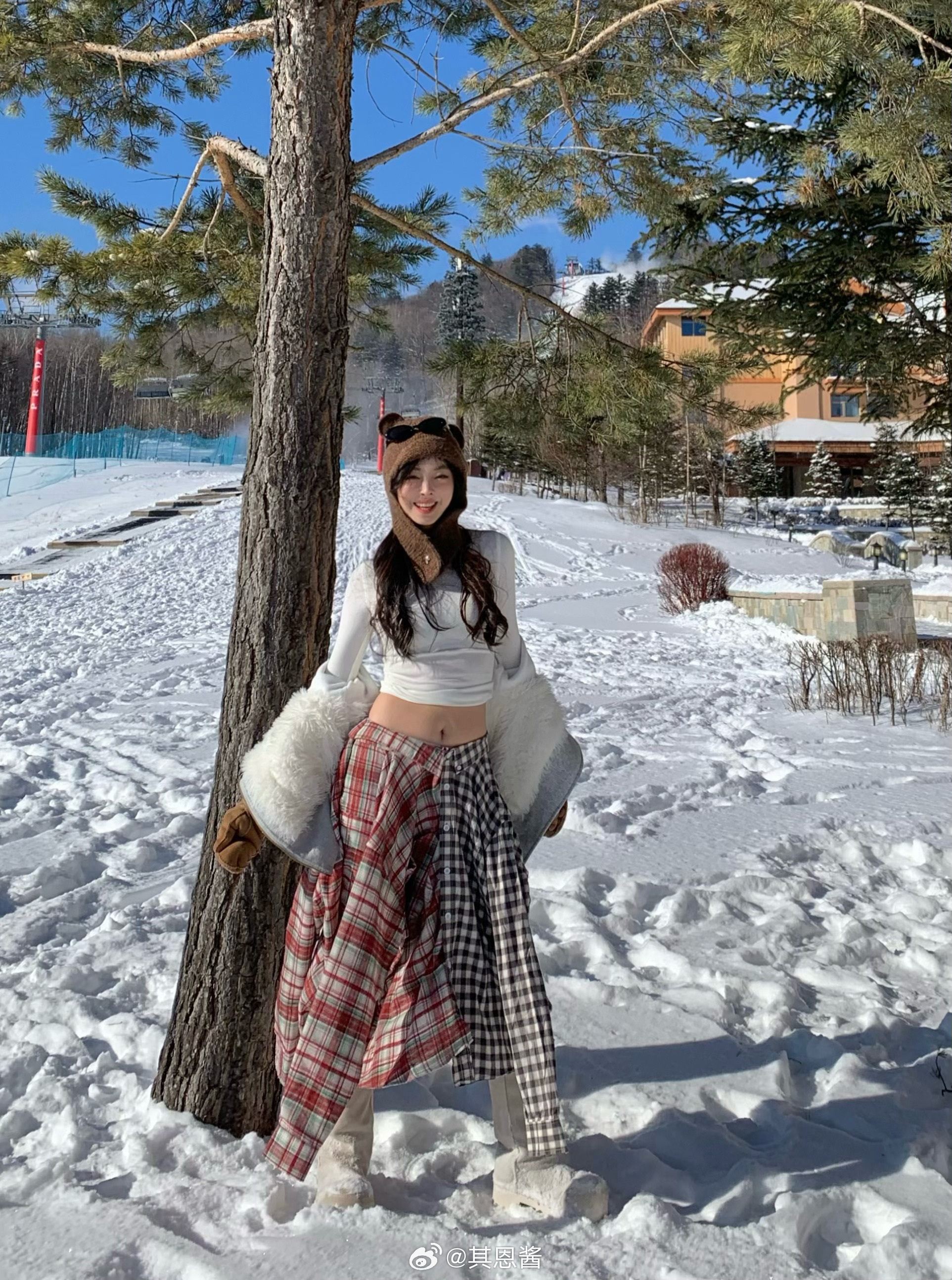 Jennie衬衫裙穿搭法get！感谢我爸提供的格子衬衫hhh 这趟长白山还拍了v