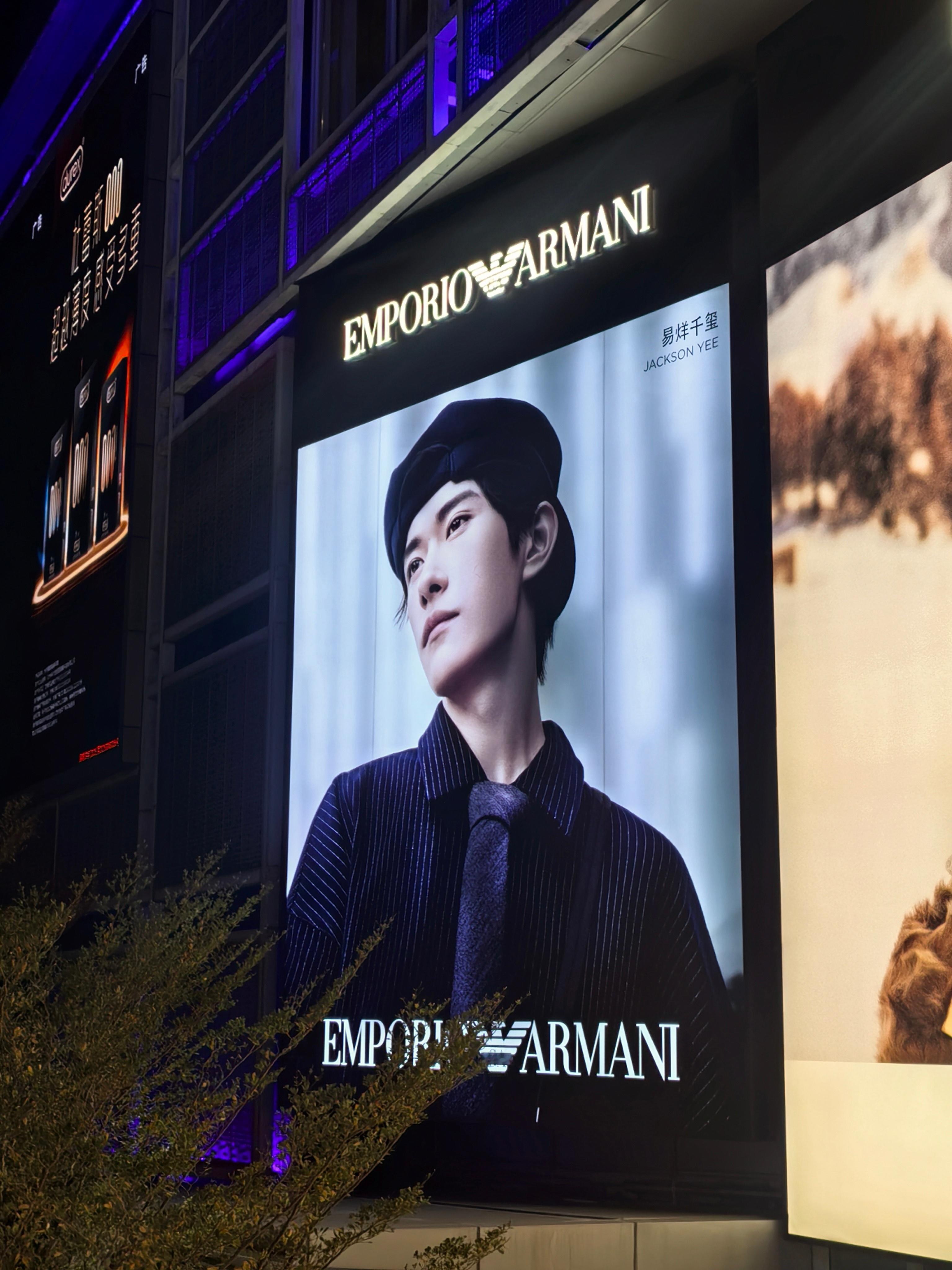 昨天又偶遇四儿大屏，对就算是拍大屏也要多机位多角度全方位 