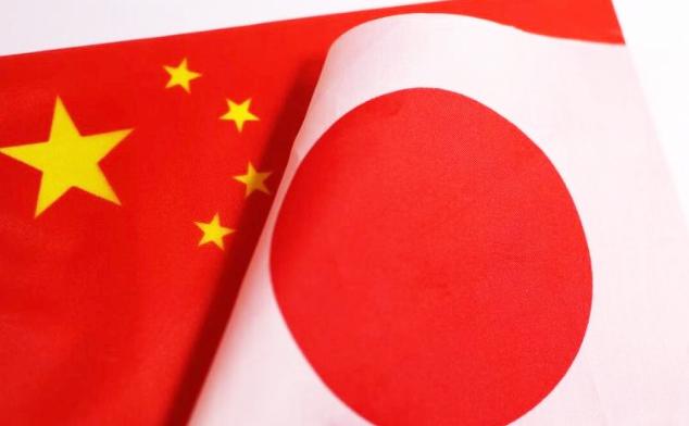 日本气炸了。当地时间7月13日，日本方面透露，日本海上保安厅多艘巡逻船只，上周为
