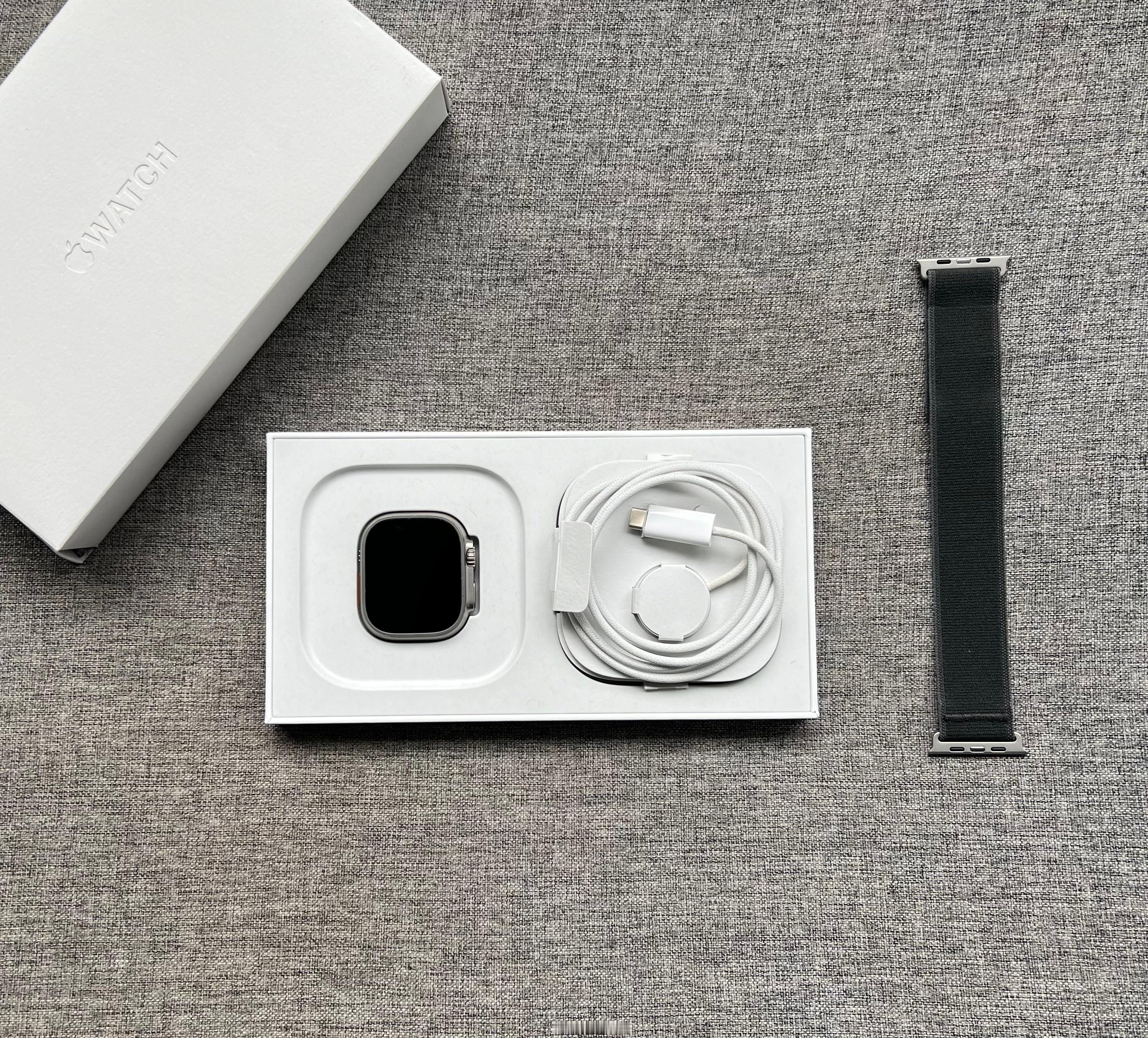 国行Apple Watch Ultra2 49mm 蜂窝版原色钛金属表盘+第三方