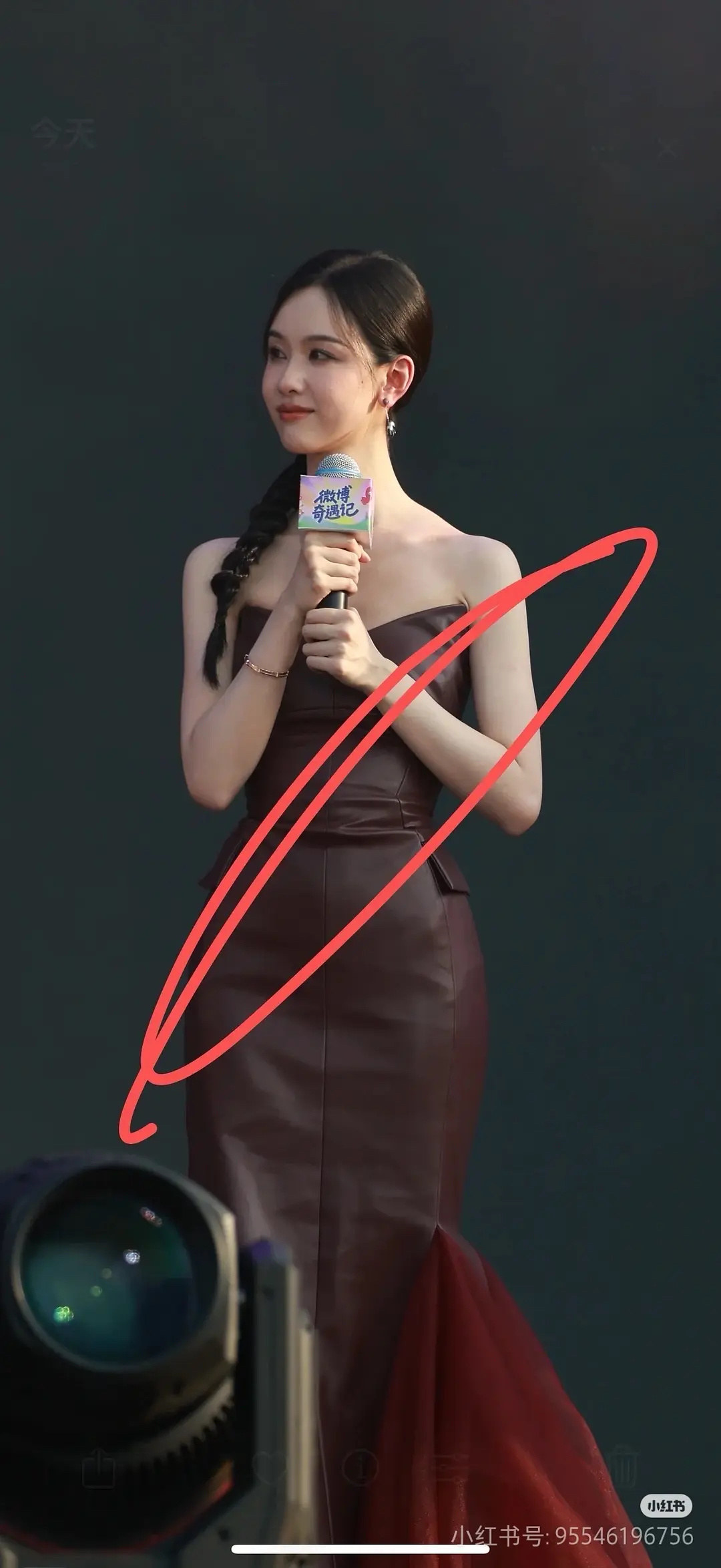 这是陈都灵？？谁画的妆啊，别害她啊 ​​​