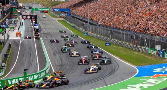 F1荷兰站新规下的引擎声浪：听感变了吗？
老车迷聊起F1，总喜欢念叨V10、V1