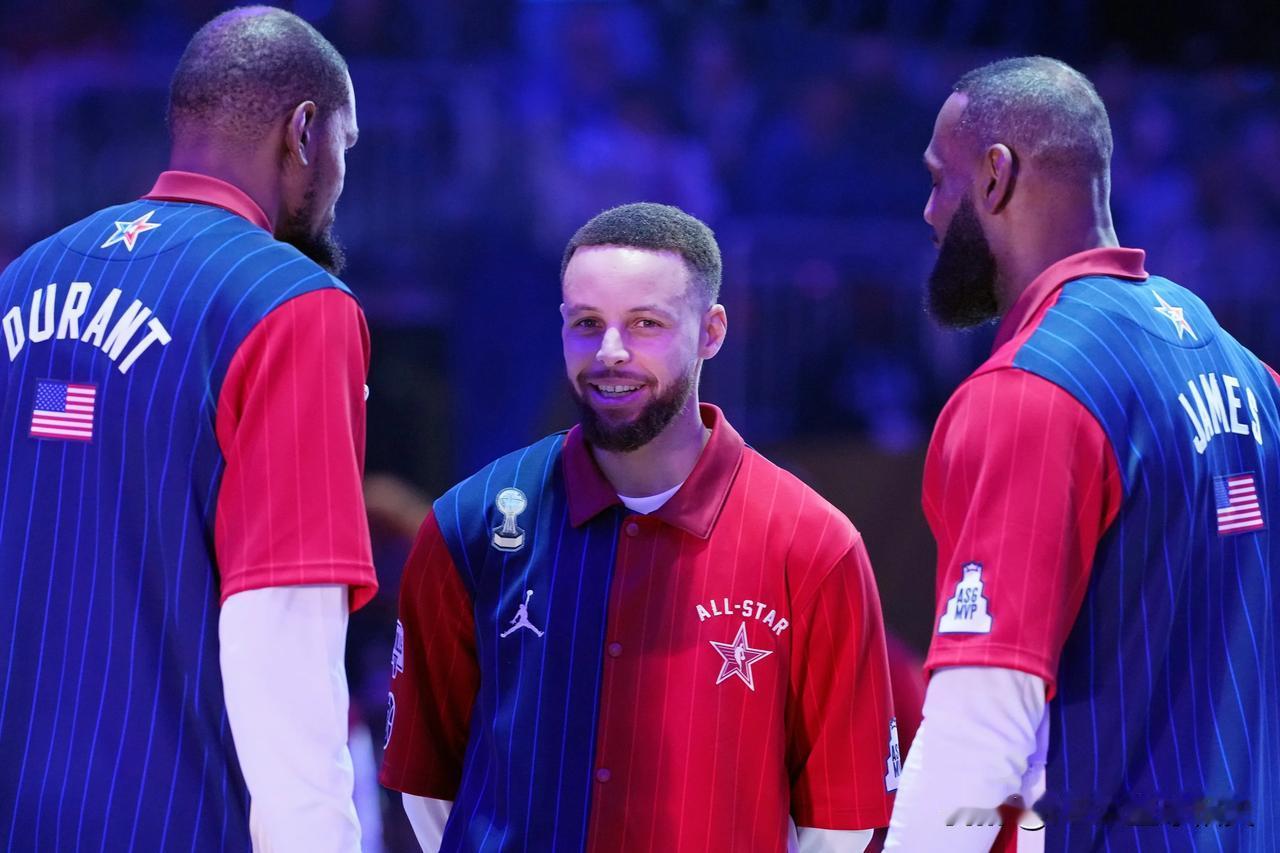 NBA赛场之一代巨星“陨落”，库里、詹姆斯、杜兰特的时代过去了！
  曾几何时，